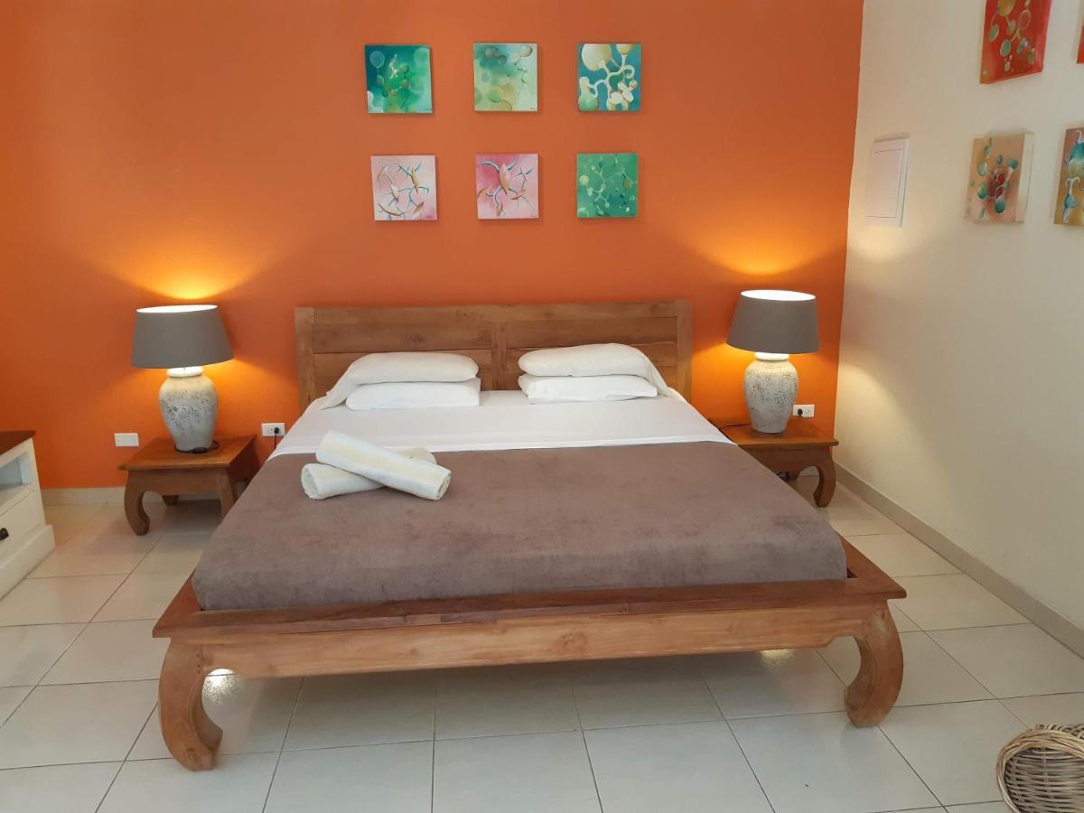 Wonders Boutique Hotel Oranjestad Exteriör bild