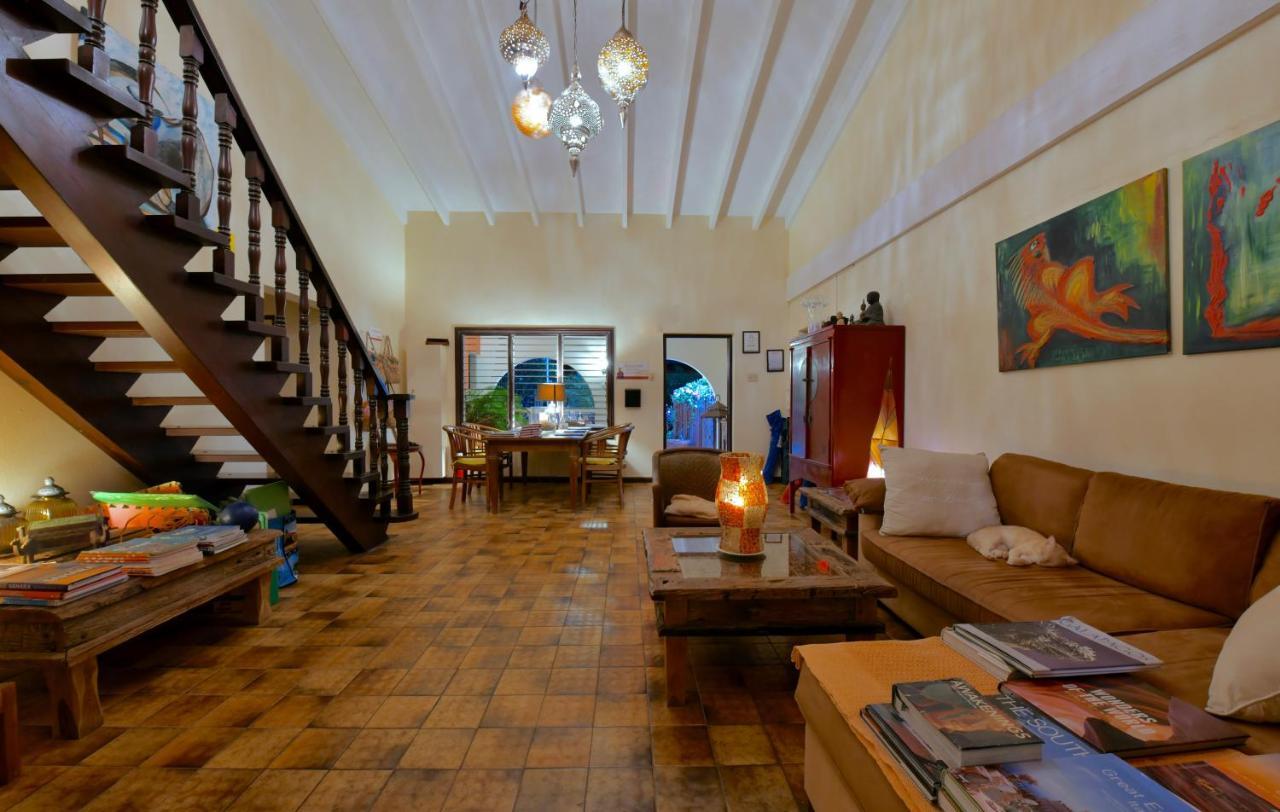 Wonders Boutique Hotel Oranjestad Exteriör bild