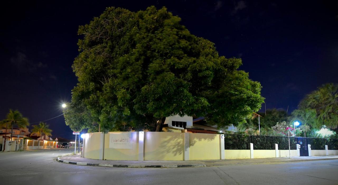 Wonders Boutique Hotel Oranjestad Exteriör bild