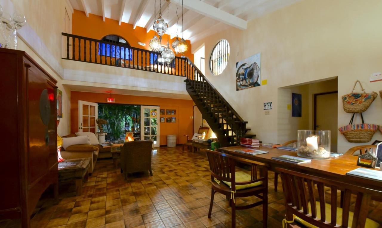 Wonders Boutique Hotel Oranjestad Exteriör bild