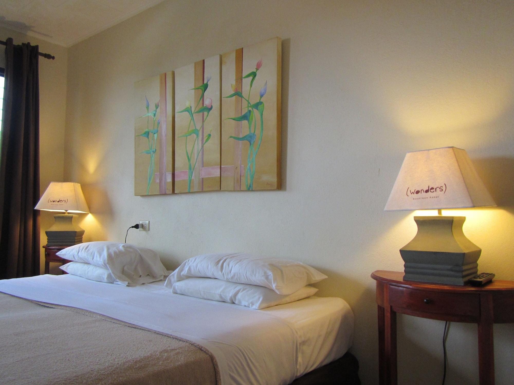 Wonders Boutique Hotel Oranjestad Exteriör bild