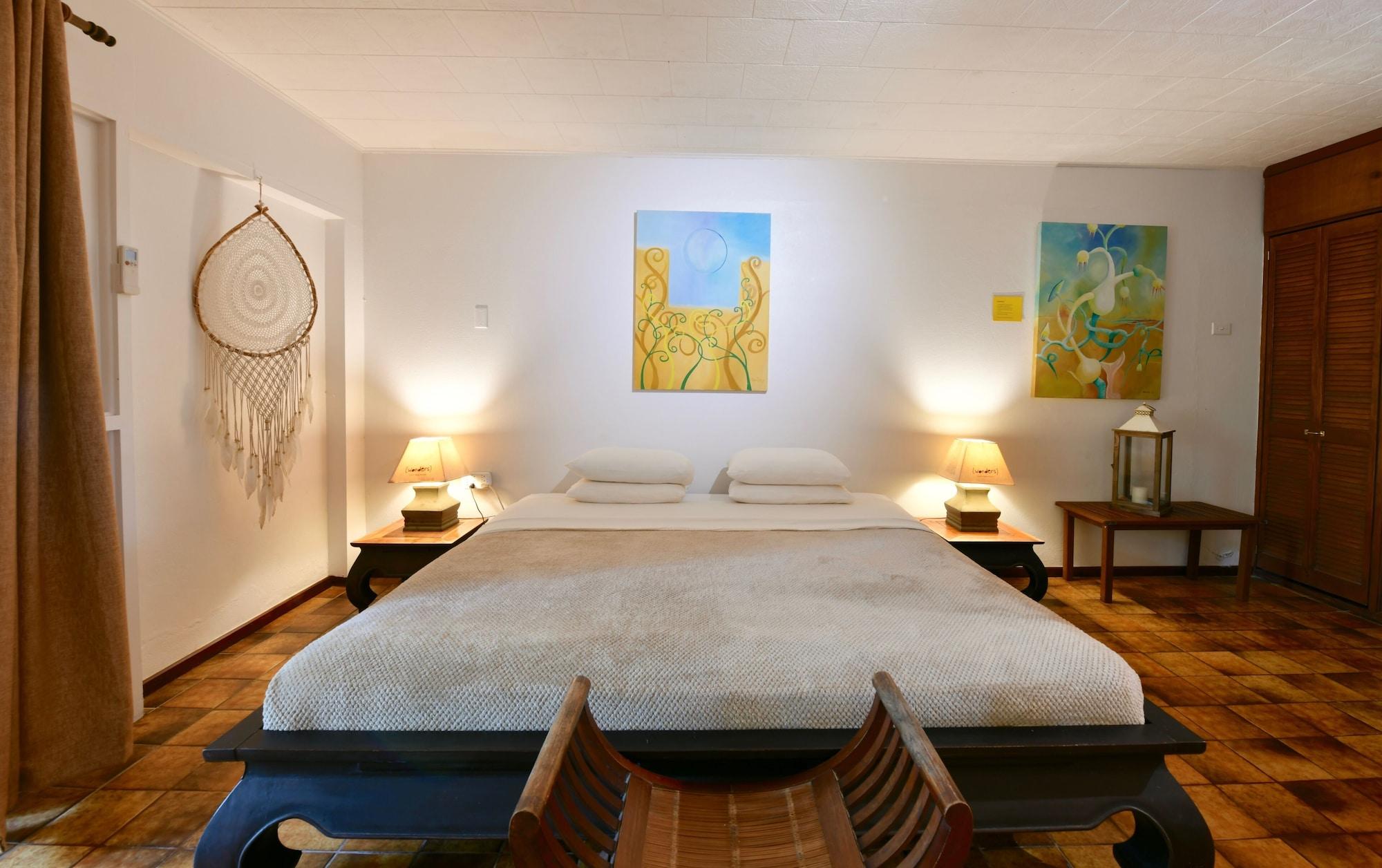 Wonders Boutique Hotel Oranjestad Exteriör bild