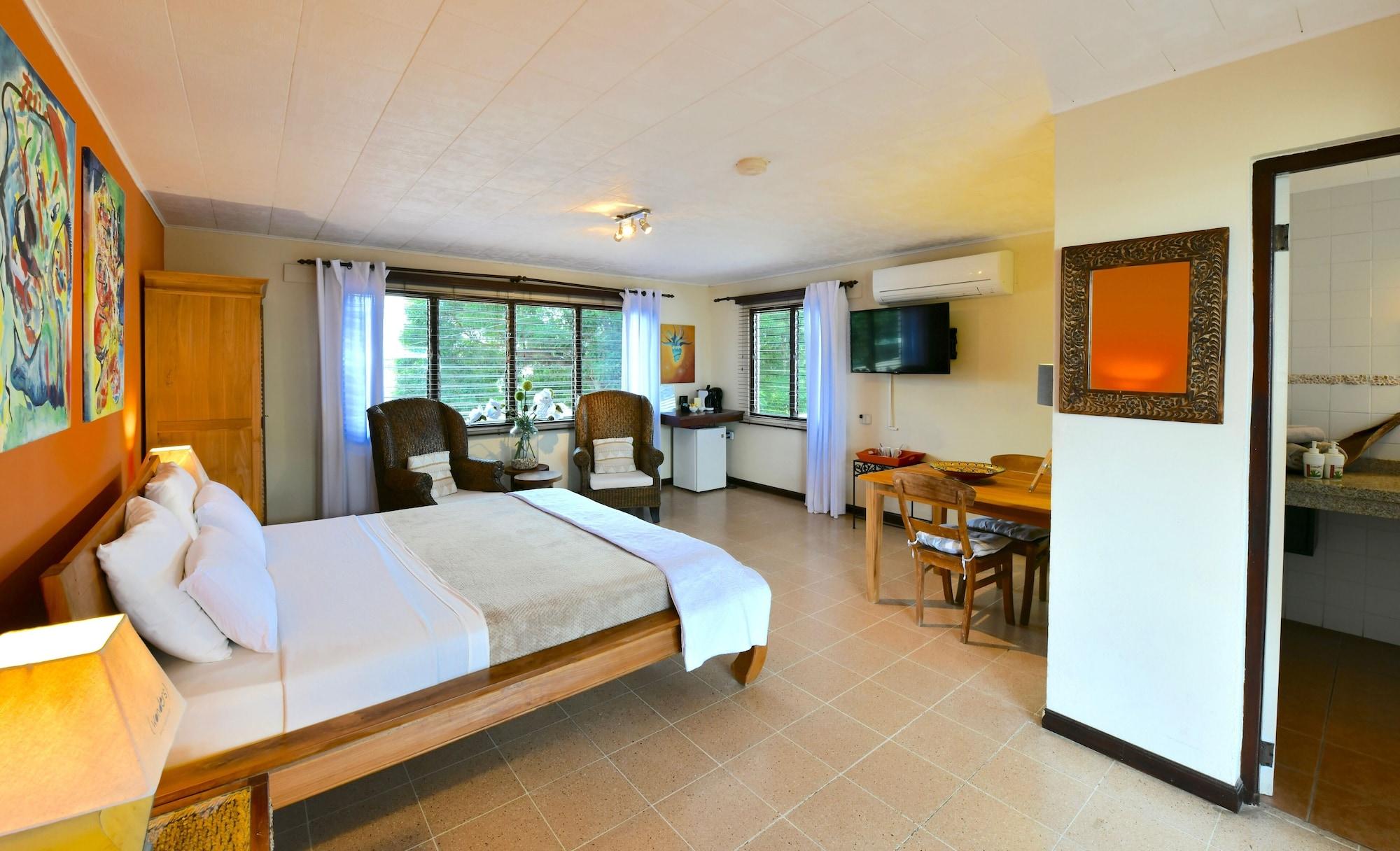 Wonders Boutique Hotel Oranjestad Exteriör bild