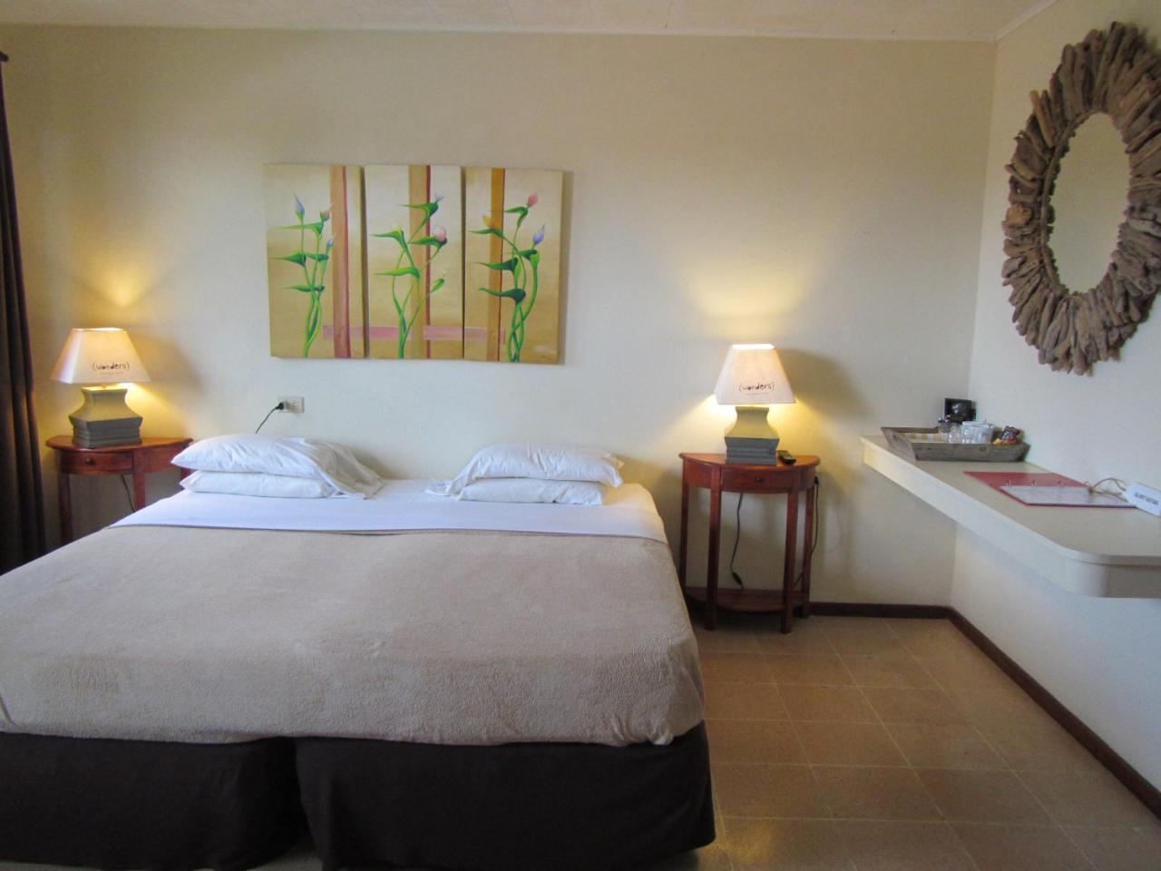 Wonders Boutique Hotel Oranjestad Exteriör bild